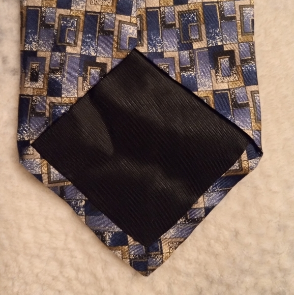 Barrington set of 2 100% silk neckties - Picture 11 of 12